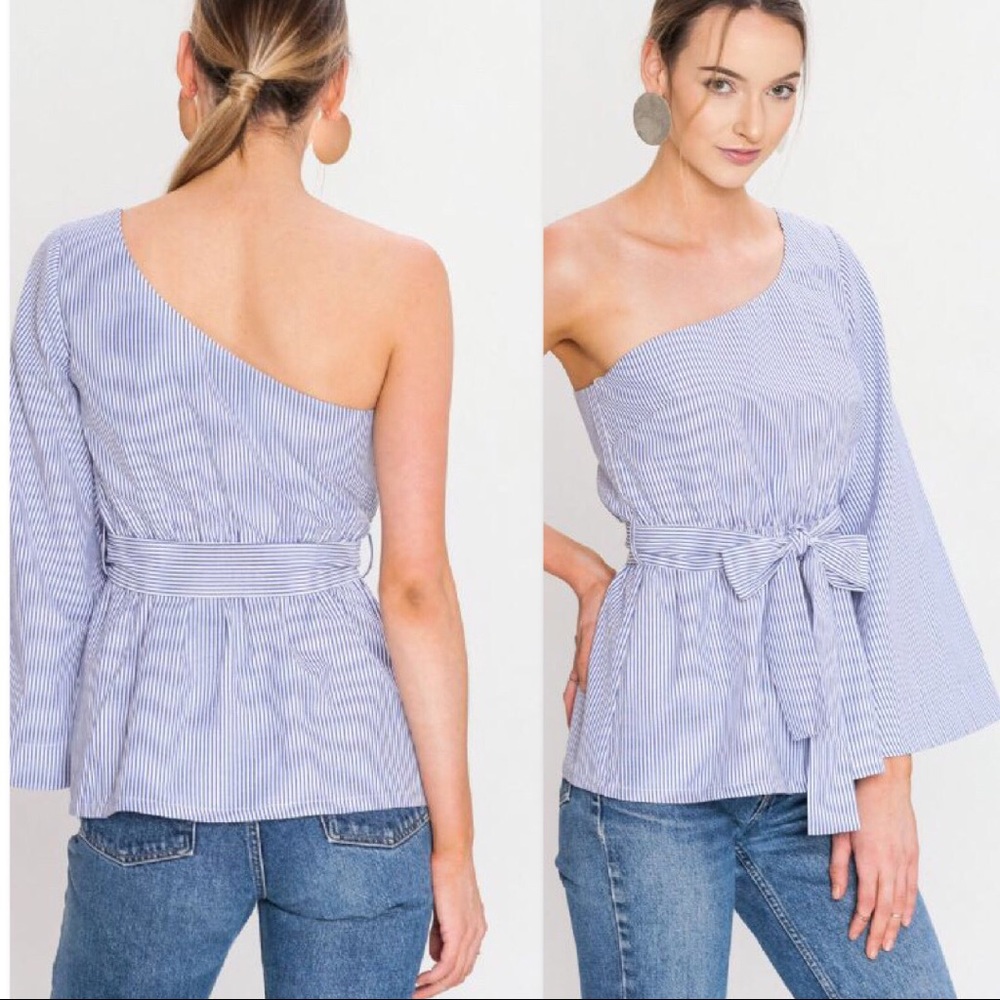 💕💝{JEALOUS TOMATO}OFF SHOULDER TOP BELL SLEEVE